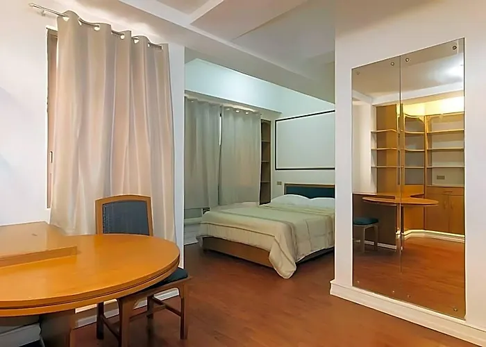 Sunette Tower Makati Center 2*