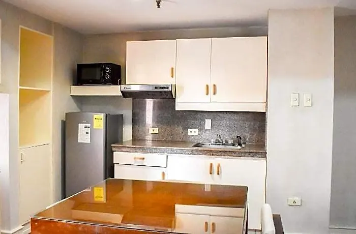 Sunette Tower Makati Center 2*